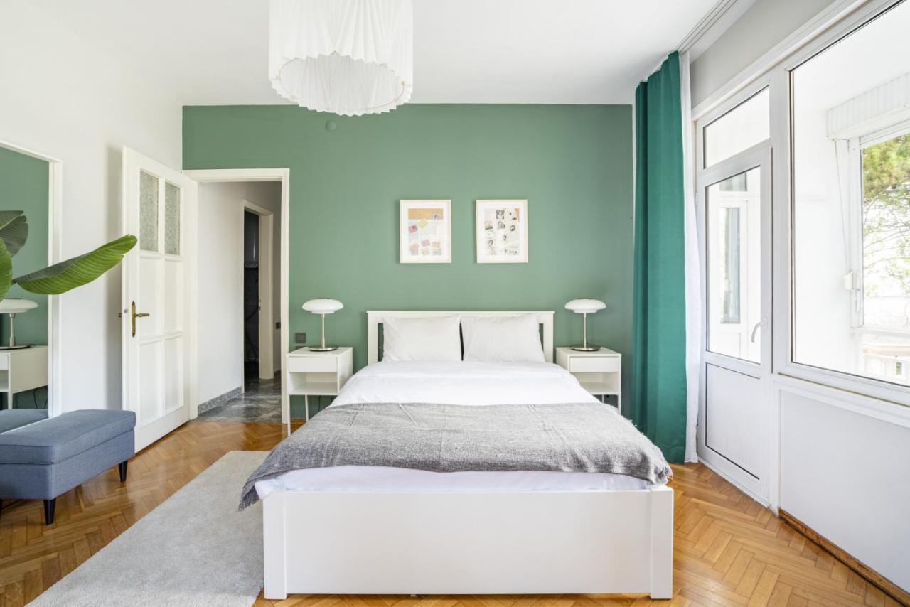 Apartamento Spacious Flat Near Caddebostan Coast Estambul Exterior foto