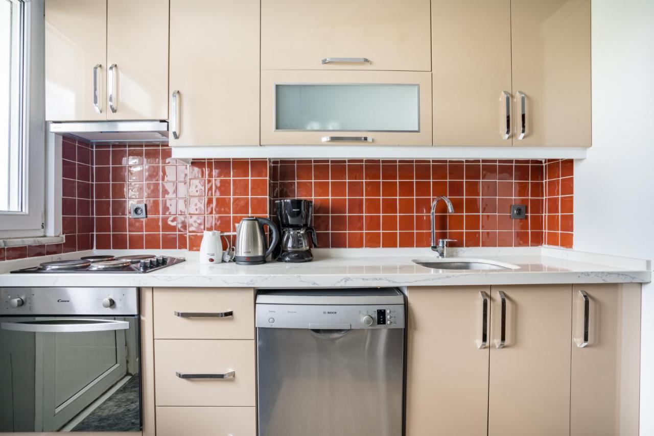 Apartamento Spacious Flat Near Caddebostan Coast Estambul Exterior foto