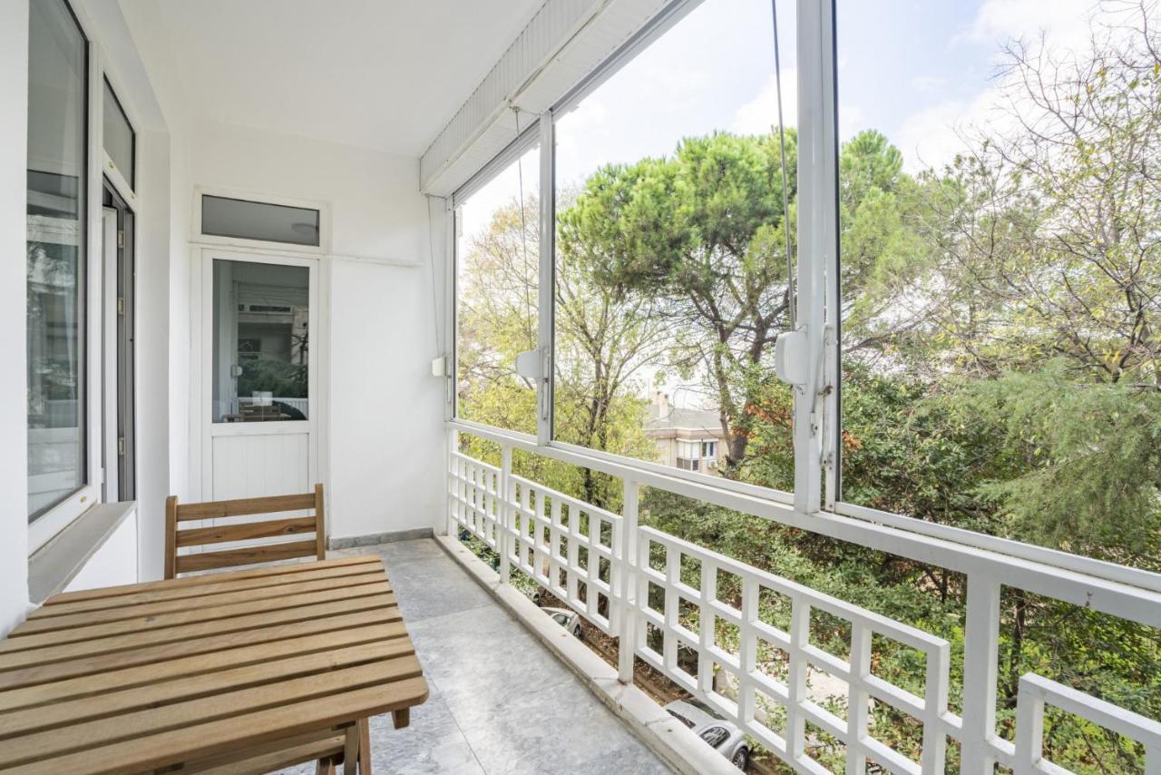 Apartamento Spacious Flat Near Caddebostan Coast Estambul Exterior foto